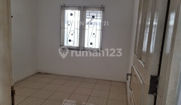 Dijual Rumah Hoek di Cluster Taman Sari Harapan Indah Bekasi 2