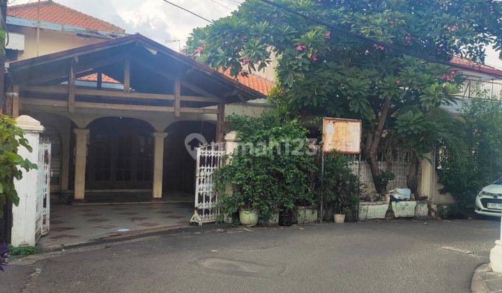 Rumah di Menteng Dalam Tebet Dijual Cocok Untuk Kos Kosan 1