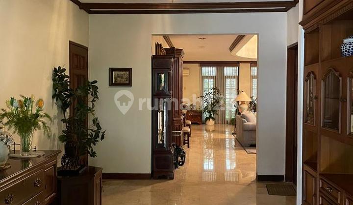 Rumah Besar Mewah di Gatot Subroto Dekat Hotel Kartika Chandra 2