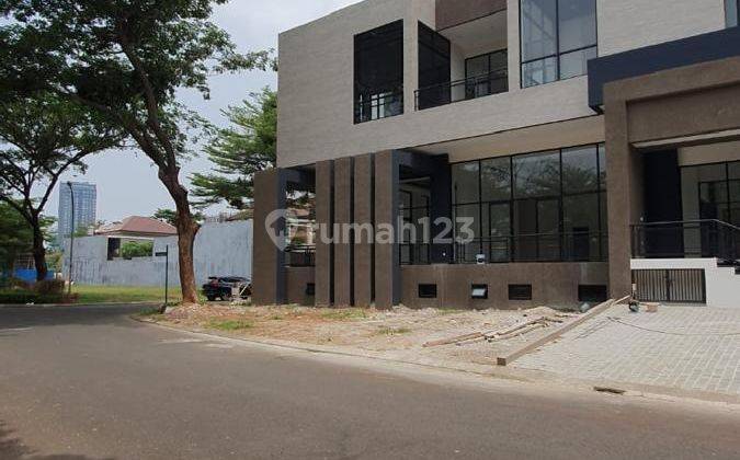 Dijual Rumah Mewah Hook Bangunan Mandiri di Sutera Jingga Alsut 2