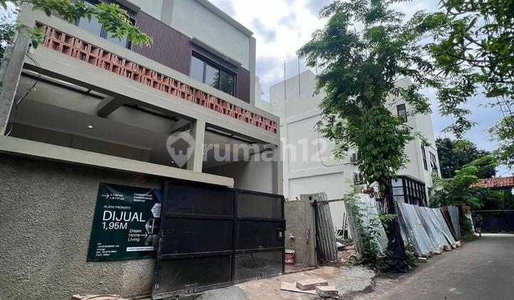 Small House in Poncol Cirendeu Area