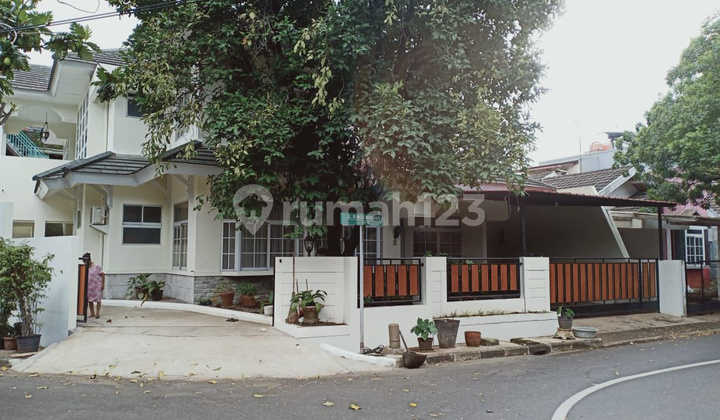 House In A Beautiful Jati Warna Complex House In A Beautiful Jati Warna Complex