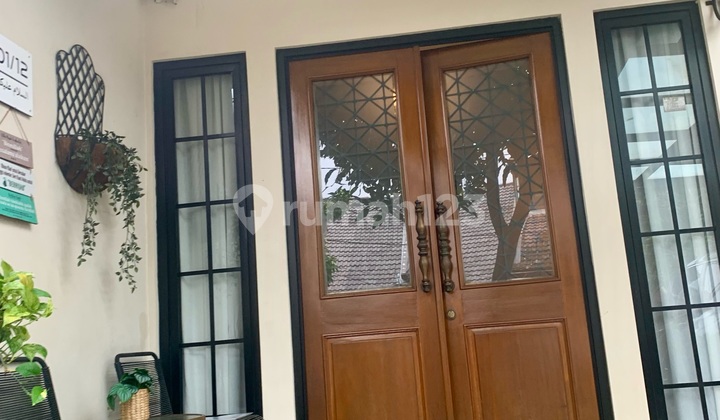 Rumah Cantik di Griya Loka