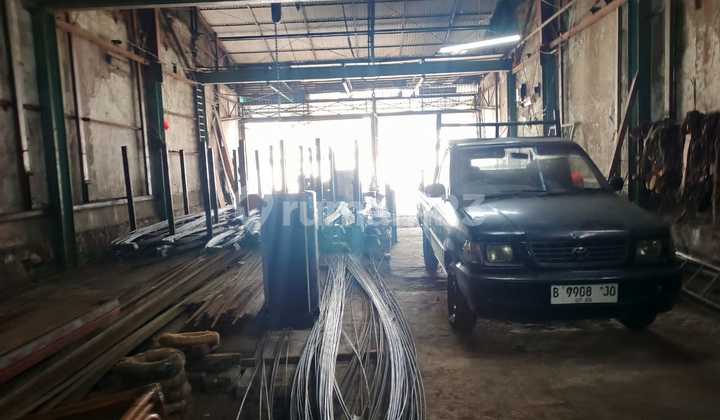 For Rent: Former Hardware and Bolt Store Warehouse in Bukit Duri, Tebet For Rent: Former Hardware and Bolt Store Warehouse in Bukit Duri, Tebet