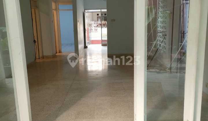 Disewakan  Rumah Siap Huni di Komplek Buncit Jakarta Selatan