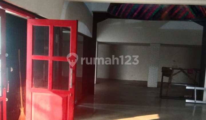 Disewakan Bangunan di Bulungan Jakarta Selatan Disewakan Bangunan di Bulungan Jakarta Selatan