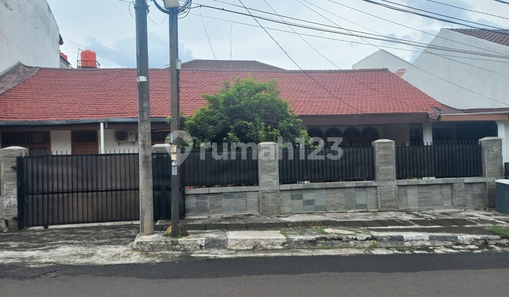 Rumah Lama di Pondok Labu Cilandak Jakarta Selatan.