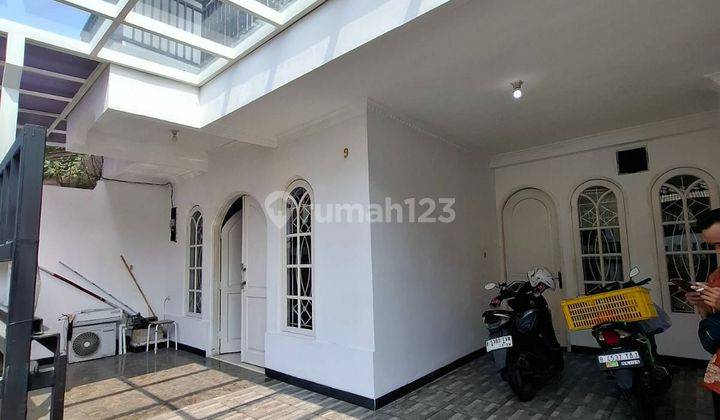 Disewakan Rumah 2.5 Lantai Sudah Renovasi Shm Di Kayuputih Jakarta Timur  1