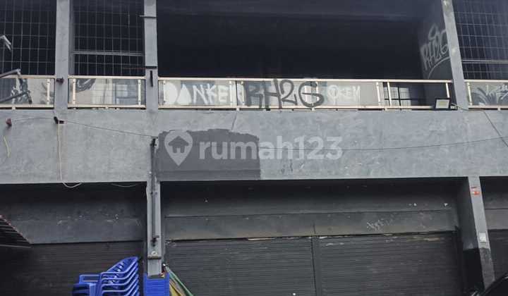 For Rent: 4-story Shophouse Building near Blok M 2