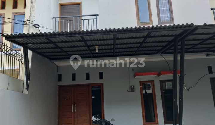 Disewa Rumah di Duren Sawit Dalam Cluster Jalan Swadaya Disewa Rumah di Duren Sawit Dalam Cluster Jalan Swadaya