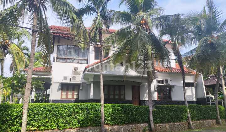 Rumah 2 lantai di Depok siap pakai Pesona Khayangan, Jawa Barat 2