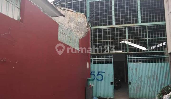 Warehouse for rent on Jalan Kelapa Dua Wetan, Cibubur, East Jakarta. Warehouse for rent on Jalan Kelapa Dua Wetan, Cibubur, East Jakarta.