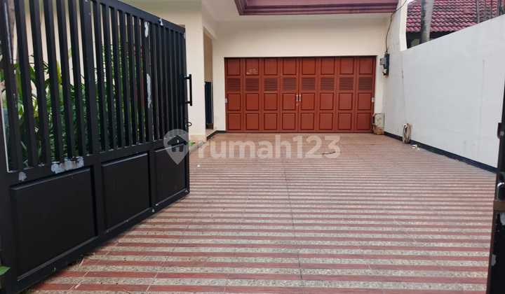 Disewakan Bangunan di Ampera  2