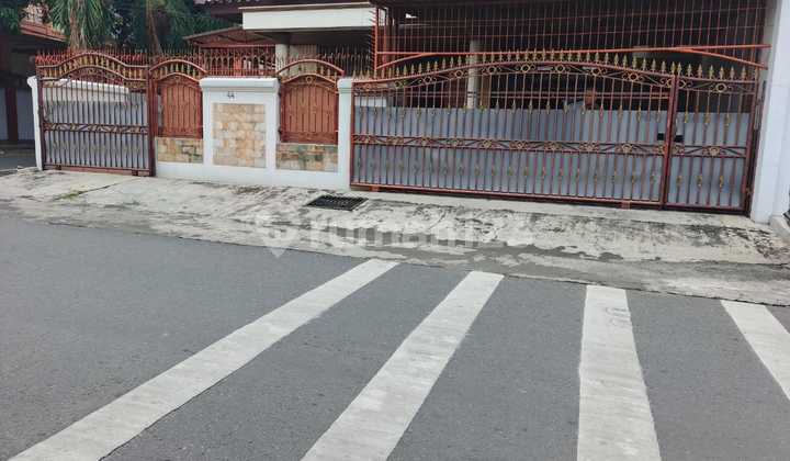 For Rent Spacious Beautiful House in Kayu Putih, East Jakarta For Rent Spacious Beautiful House in Kayu Putih, East Jakarta