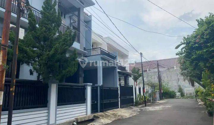 Disewakan Rumah Bagus 2 Lantai Di Bintara Jaya Bekasi 2