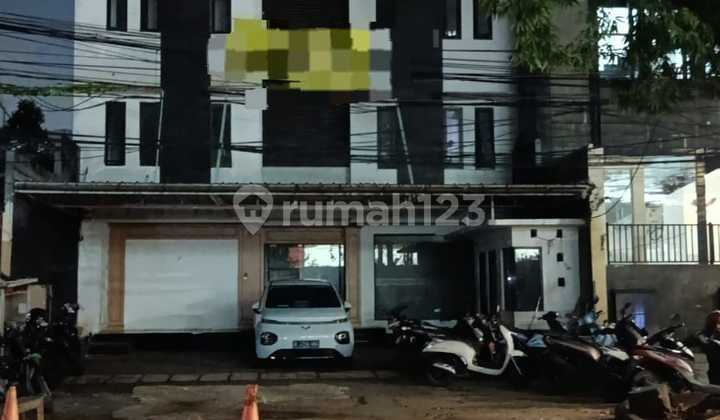 Disewakan Bangunan Gedung di Kebayoran Jakarta Selatan