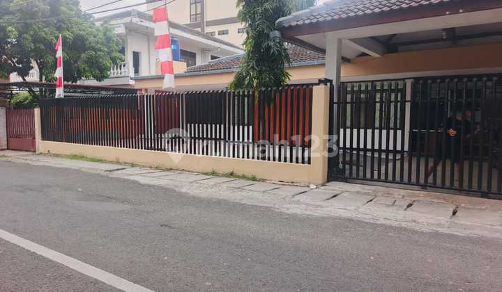 Disewakan Rumah Kayu Putih Jakarta Timur 2