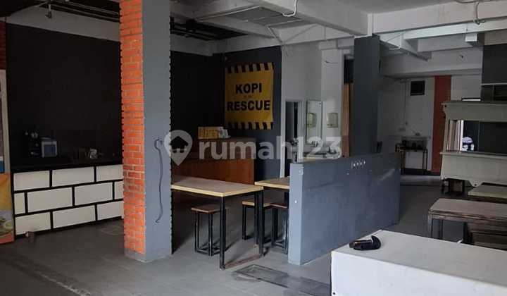 For Rent: 3-Story Shop House in Benhil, Bendungan Hilir, Central Jakarta, Ready to Occup 2