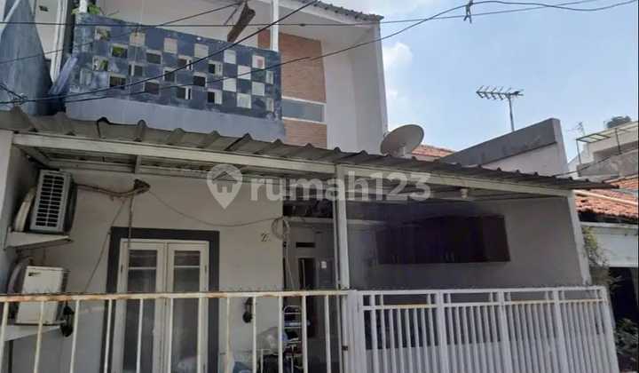 Di jual Cepat Rumah Second Siap Huni di Rawamangun, Aman, Nyaman dan Bebas Banjir