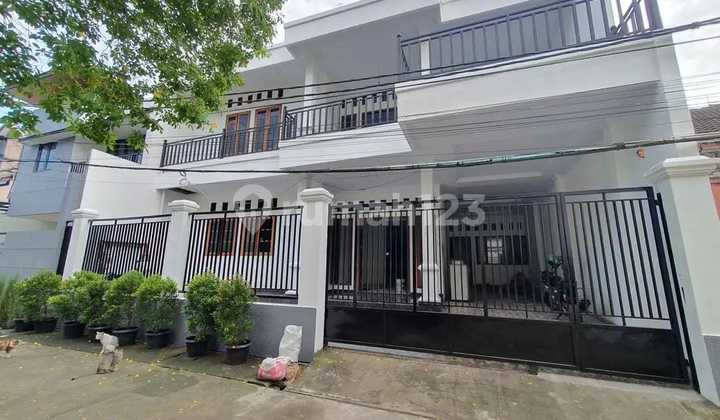 Di Jual Rumah Baru , Strategis Dalem Komplek Benda Jaya Duren Sawit Jakarta Timur