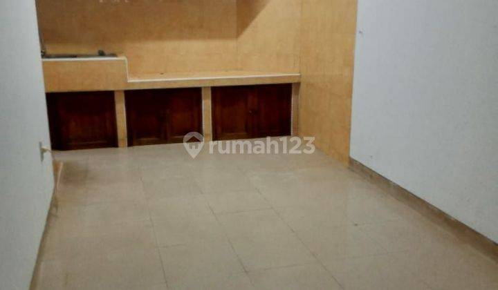 Disewakan Rumah 2 Lantai Shm Bagus Di Jawamangun, Jakarta Timur 2