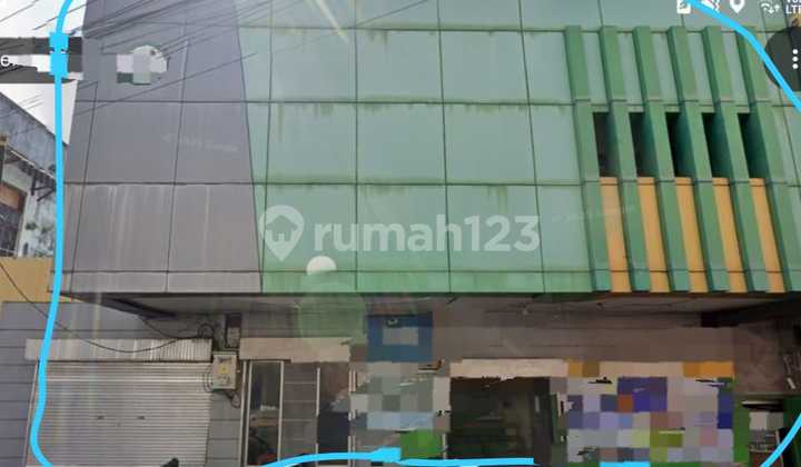 For Rent: 3 Adjacent Shophouses (Ruko) on Main Road, 3 Floors, Ready to Occupy in Manado, North Sulawesi 2