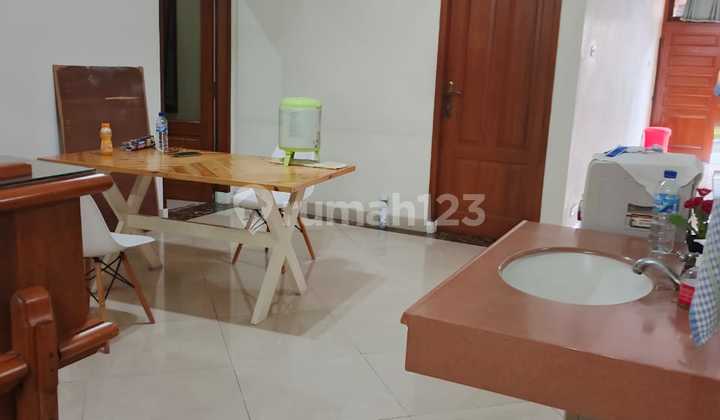 Disewakan Rumah Luas Cantik di Kayu Putih Jakarta Timur 2