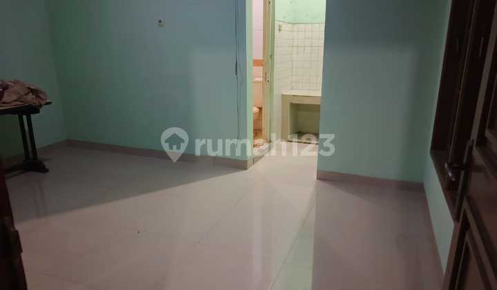 Disewakan Rumah Kontrak di Rawa Selatan Johar Baru Petakan Bisa per 6 bulan dan Tahunan Disewakan Rumah Kontrak di Rawa Selatan Johar Baru Petakan Bisa per 6 bulan dan Tahunan