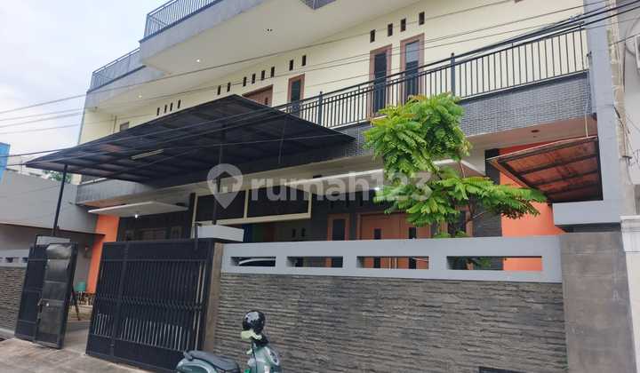 Disewa Rumah Luas di Komplek Ikip Duren Sawit Jakarta Timur Disewa Rumah Luas di Komplek Ikip Duren Sawit Jakarta Timur