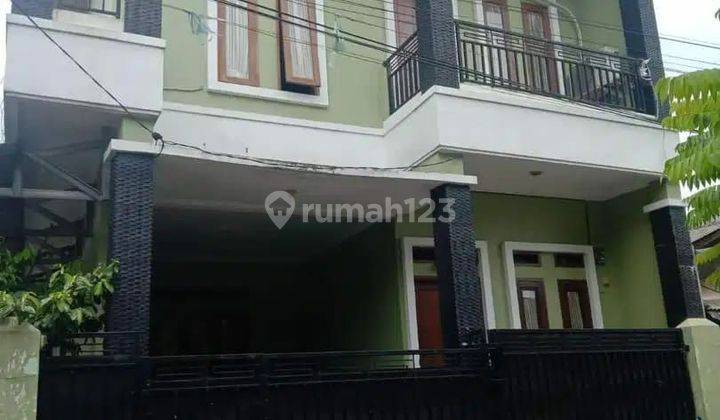 Disewakan Rumah Bagus 2 Lantai Di Pondok Kelapa  1