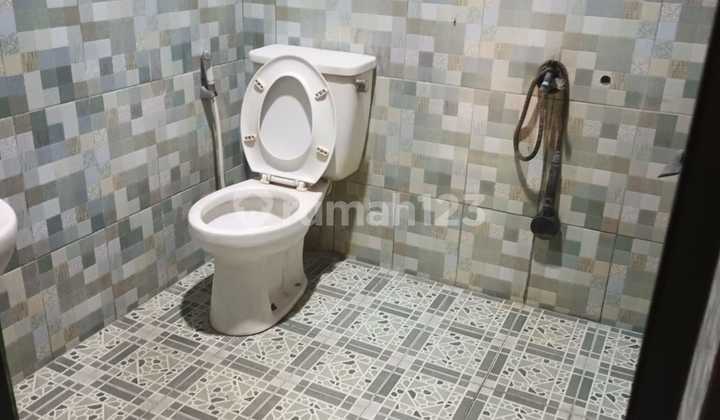 Cheap Fast Rent Spacious Many Rooms in S Tubun Central Jakarta 2