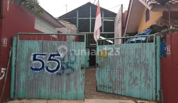 Warehouse for rent on Jalan Kelapa Dua Wetan, Cibubur, East Jakarta. Warehouse for rent on Jalan Kelapa Dua Wetan, Cibubur, East Jakarta.