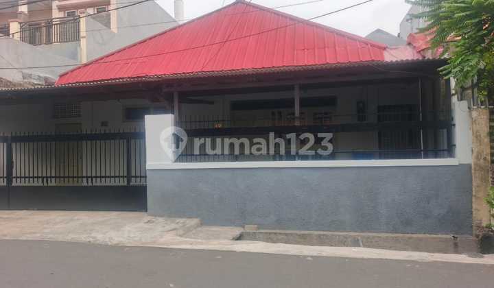 Disewakan Rumah Luas Siap Huni di Kayu Putih Jakarta Timur Sudah Renovasi