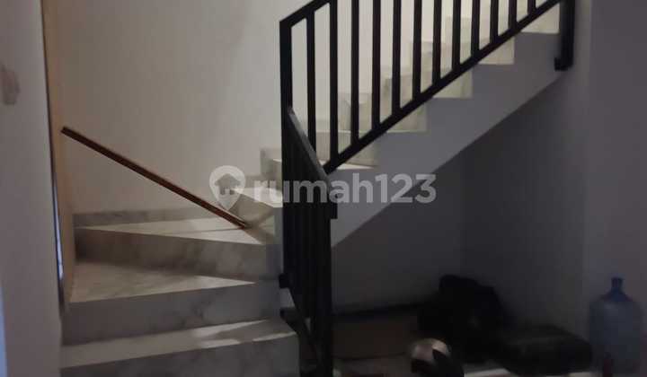 Disewakan Rumah Baru 2 Lantai di Kayu Putih Siap Huni 2
