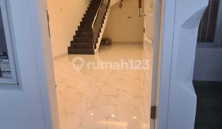 Disewakan Rumah jakarta pusat  Brand new Johar Baru 2