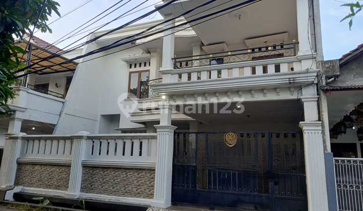 For Rent: Nice House in Jatiwaringin Complex, Bekasi For Rent: Nice House in Jatiwaringin Complex, Bekasi