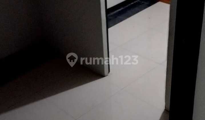 Disewakan Rumah Siap Huni 2 Lantai Gress di Tebet Barat 2