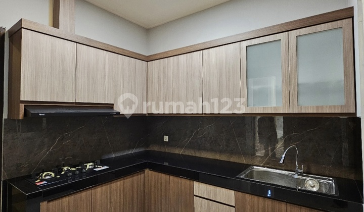 Dijual Rumah Hook Cluster Grisea The Spring Gading Serpong Tangerang  2