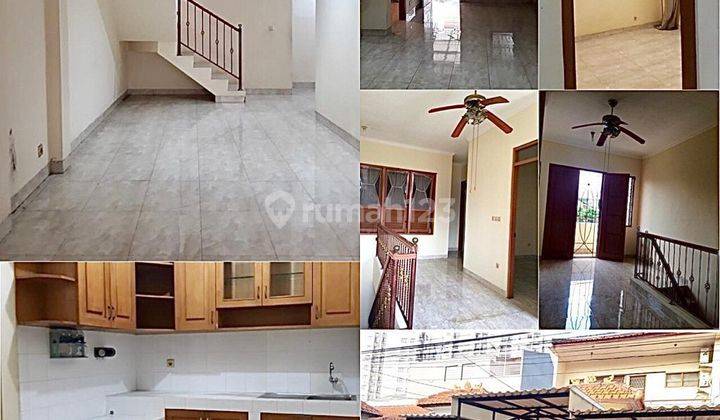 foto lainnya rumah 2 lantai di taman