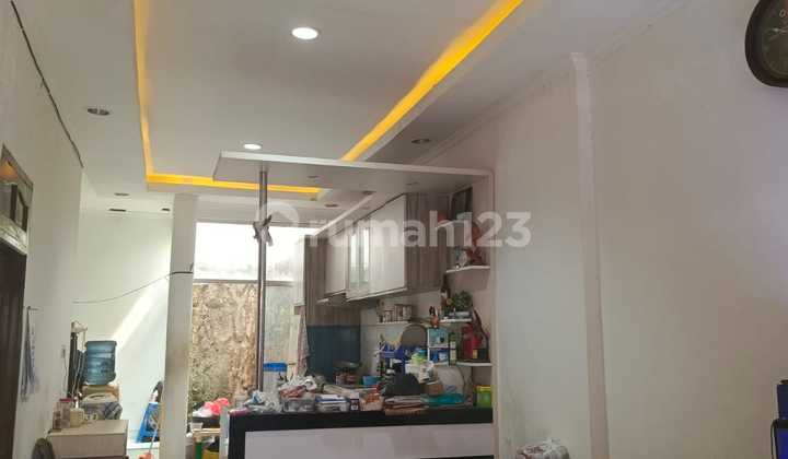 Two-Story House in Taman Ubud Cendana, Lippo Karawaci, Tangerang 2