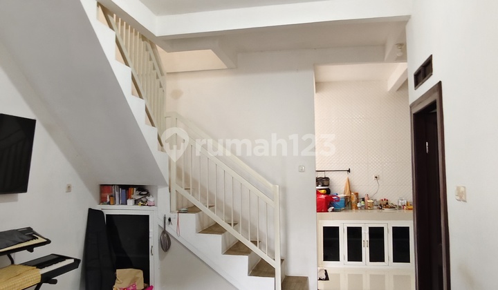 Main House + Active 2-Storey Boarding House Location Very Strategic Price Very Affordable 2