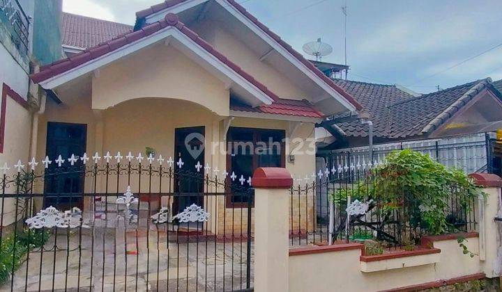 Rumah 1 ½ Lantai bagus & cantik siap huni modern harga terjangkau 1