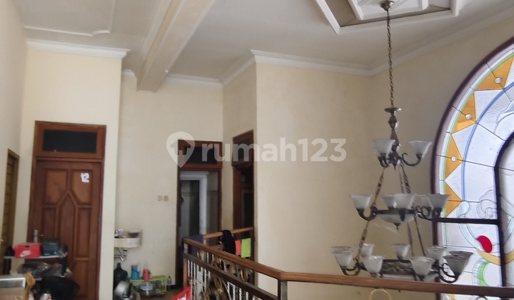CEPAT RUMAH 2 LANTAI CANTIK & BAGUS LOKASI SANGAT STRATEGIS HARGA TERJANGKAU 2