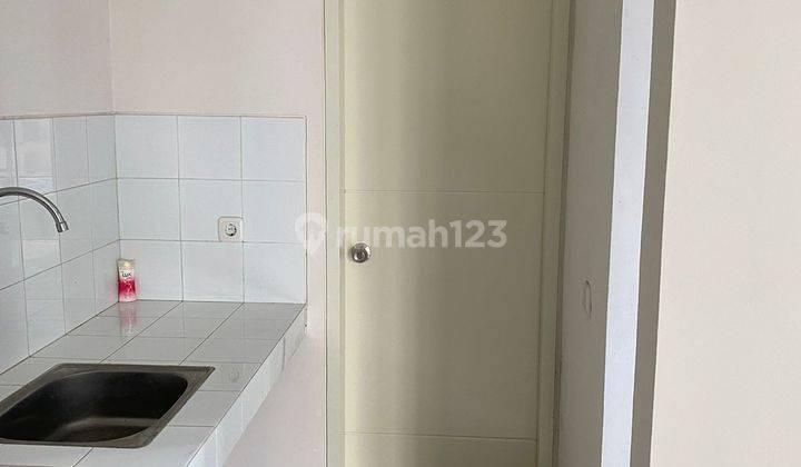 CEPAT RUMAH 2 LANTAI CANTIK & BAGUS MODERN HARGA SANGAT TERJANGKAU 2