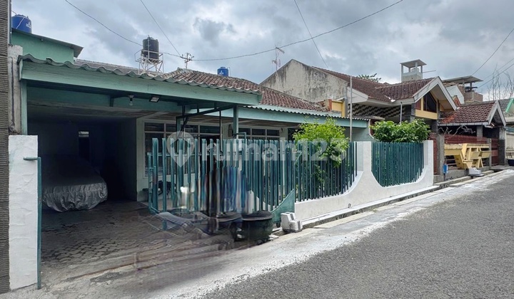 DIJUAL SECEPATNYA RUMAH 1 1/2 LOKASI SANGAT HARGA DIBAWAH PASAR 1