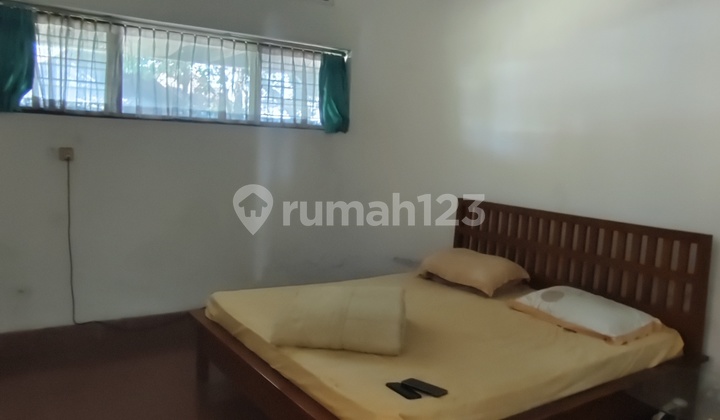 FOR SALE DUTCH COLONIAL HOUSE VERY STRATEGIC LOCATION VERY AFFORDABLE PRICE 2