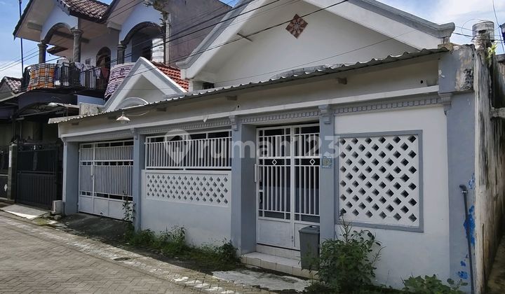 Rumah 1 ½ Lantai Bagus Modern Siap Huni Harga Sangat Terjangkau Rumah 1 ½ Lantai Bagus Modern Siap Huni Harga Sangat Terjangkau