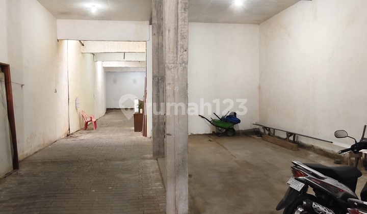 1-Story Shop House + Rooftop in a Very Strategic Location on the Main Road, Suitable for All Types of Businesses