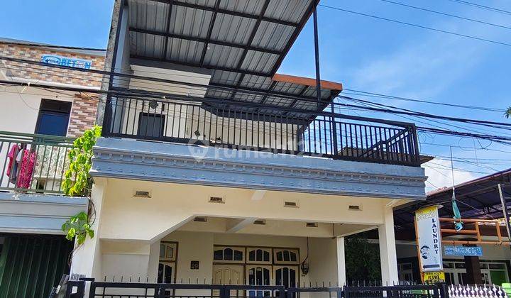 Rumah Dijual Secepatnya 2 Lantai Cantik Dan Bagus Harganya Sangat Terjangkau 1