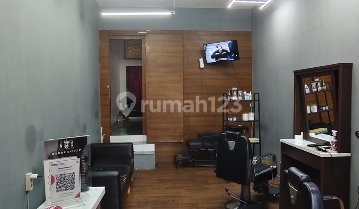 2-Story Shop House in a Very Strategic Location, Suitable for All Types of Businesses, Very Affordable Price 2